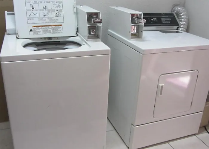 Americas Best Value Inn&Suites Houston FM 1960