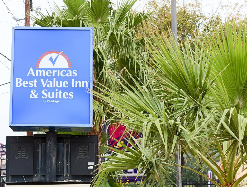 Americas Value Inn&suites Houston Fm 1960 Hotel 2*