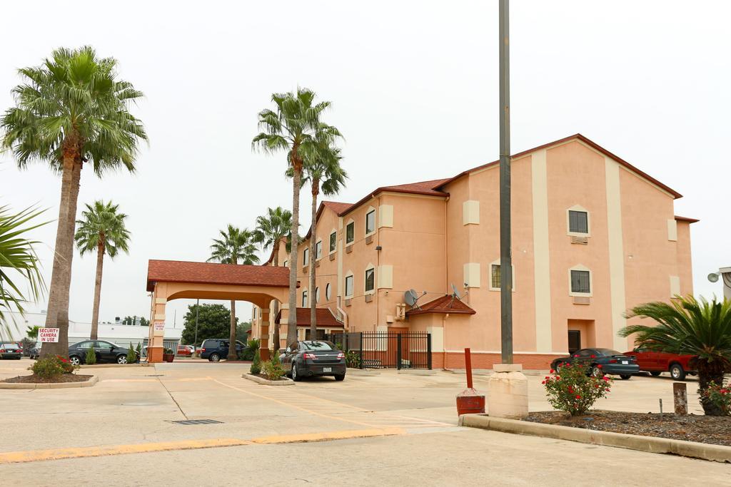 Americas Best Value Inn&suites Fm 1960 Houston