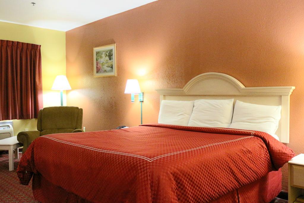 Hotel Americas Value And Fm 1960