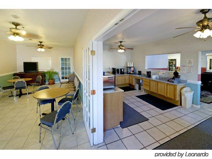Americas Value And Fm 1960 Hotel